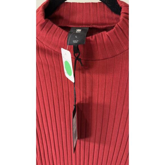 Chic Ribbed Long Sleeve Dress - Red & Navy - Picture 3 of 3